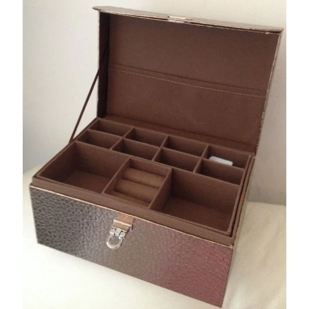 Makeup Jewelry Box Hand Bag Case Training Box Brown Gold Cardboard GWP NEW